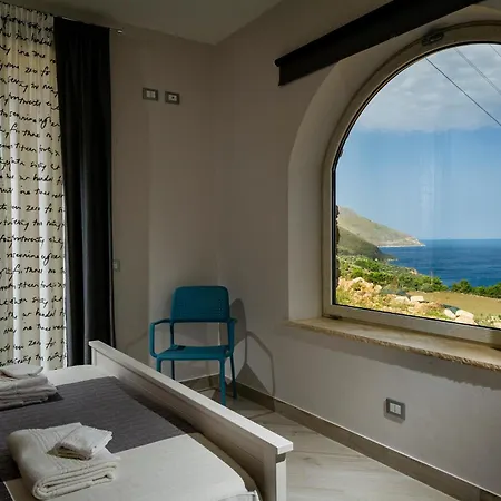 Rosaria 2 Km From The Riserva Natural Of The Zingaro